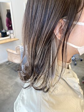 トリート 海浜幕張店(TREAT) イヤリングカラー×ホワイトベージュ_海浜幕張