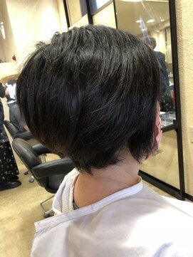 エイチ エアー ダヴ H air DAV調布北口 アシメトリースタイル。