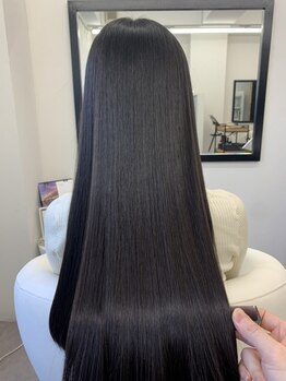 美髪クリニック エクシオール(Exsior)の写真/【大好評美髪ストレートエステ☆】ダメージを感じさせない、ストレート・縮毛矯正したとは思えない質感へ＊