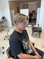 ジジ インターパーク 宇都宮(Gigi)&nbsp;メンズカット/センターパート/メンズハイライト/刈り上げ