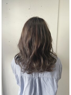 ケルン 梶が谷駅前 フォギーベージュ