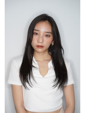 ルフュージュ バイ プロデュース 相模大野店(Refuge by Produce) 暗髪/レイヤーカット/長めバング