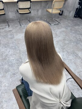 モニカ 原宿店(MONIQA) pail beige