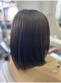 まとまりやすいミディアムボブ♪