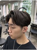 メンズセンターパートニュアンスパーマアップバング