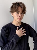 トリッカ シブヤ(TRICCA SHIBUYA)&nbsp;メンズカットカラーパーマニュアンスフェザー束感センターパート