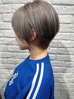 シキ(Ciqi) ショート×ハイトーンカラー