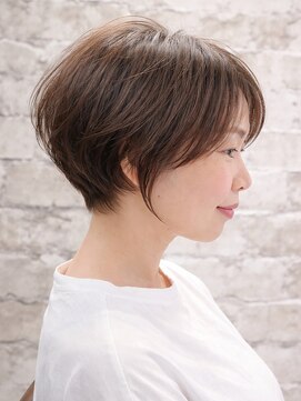 フラッグ バイ ヘッドライト 名古屋金山店(FLAG by HEADLIGHT) 韓国風レイヤー/外ハネくびれ/ミディアムレイヤー/ぱっつん前髪