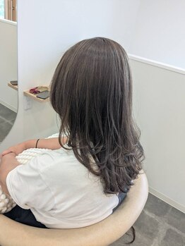 エン(en.)の写真/脱白髪染め！髪質や頭皮の状態を見極め、あなたに合ったカラーをご提案◎優しい薬剤で艶のある仕上がりに♪