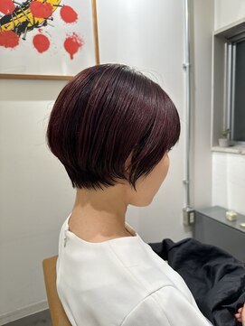 ここち 髪処 大島駅 表面と襟足にコントラストをつけたピンクカラー、美シルエット