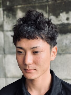 メンズサロン グラン(Men's Salon GRAN) 強めのツイストパーマを緩く乾かすスタイル