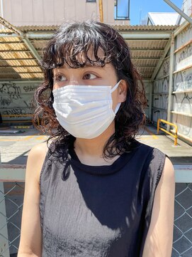 トゥコ(tuco) パーマくるくるパーマミディアムウルフパーマ黒髪パーマウェット