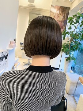 ヘアーアンドメイク ブリリアント(hair&make BRILLIANT) コンパクトボブ　30代ヘア　40代ヘア　50代ヘア　白髪ぼかし