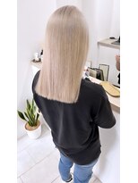 ヨーロ(yolo)&nbsp;ホワイトブロンド