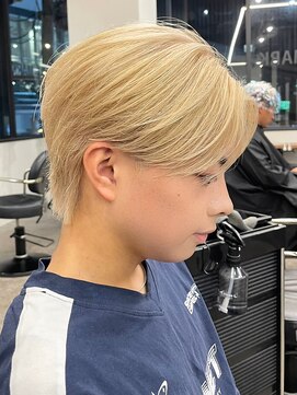 エルマーク 心斎橋(L-MARK) センターパートブリーチダブルカラーフェイスフレーミング