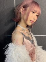 モナバイルーブル(MONA by Louvre)&nbsp;【MONA】ピンクブロンド/切りっぱなしボブ/ミニウルフ