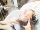 アイシー ヘアーメイク(ic hair make)の写真/美しい艶髪は健やかな頭皮から―。リフトアップ効果も抜群！髪の艶感と潤いもUP！極上の癒しのヘッドスパ♪