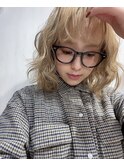 ハイトーンと黒縁メガネ