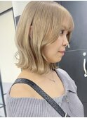 ホワイトブロンドミルクティーホワイトグレージュ外ハネボブ