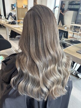 リア 近鉄八尾店(Lia) バレイヤージュ