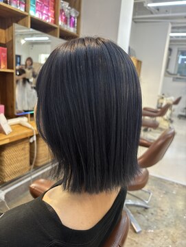 グレーアッシュ ボブ
