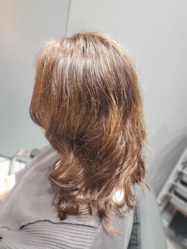 顔回りハイレイヤースタイル