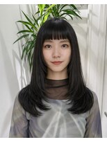 トリッカ シブヤ(TRICCA SHIBUYA)&nbsp;レイヤーカット/顔まわりレイヤー/オン眉/ぱっつん