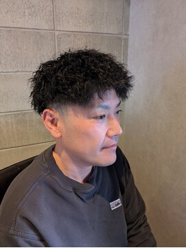 ワンワンオー バーバーショップ コンチネンタル(@110 BARBER SHOP continental) ツイスパ