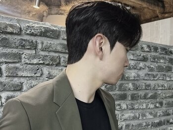 ルアウアオ(LUAU Ao)の写真/【梅田/茶屋町】メンズのトータルプロデュースSALONだから叶うカッコいい眉で印象アップへ/ケア商品取扱◎