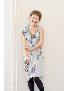 ヘイル(hale) マッシュショート×マットベージュ