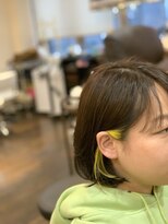 ブローチ(Brooch) 社会人にもオススメのイアリングカラー