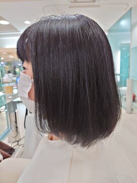 クオーター(QUARTER) ミディアムボブ