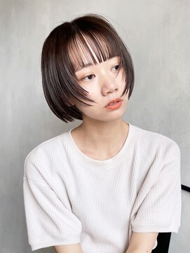 アイティー バイ アルバム 浦和店(IT by ALBUM) 顔まわりウルフボブ_外ハネボブセクションカラー_29203