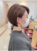 ミルクチョコレートカラー×大人の丸みショートボブ