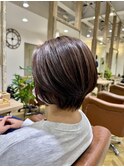 ナチュラルハイライトショートボブ