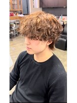 ピア(Pia) ブラウンカラー&外国人風パーマ