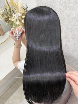 ラビス(Lovis) ミディアム/暗めカラー/デザインカラー/フェイスフレーミング