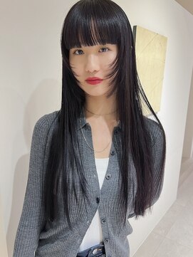 ユー セント(yew scent) ロングレイヤー×黒髪スタイル