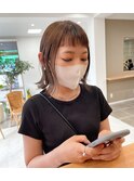 眉上バング と シュッとタイトな 外ハネスタイリング