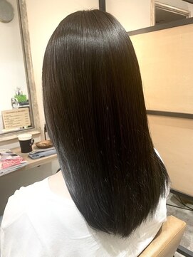 レヴェリー(Reverie) ダークチョコレートカラーロングヘア/髪質改善