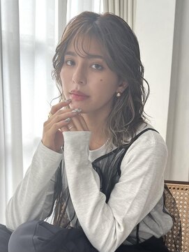 フルショウ アシヤ(FURUSHO ASHIYA) くびレイヤー前髪薄めバング小顔カット大人ガーリー