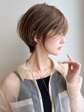 アンド ストーリーズ(&STORIES) 前髪あり耳掛け丸みくびれ大人ショートボブ20代30代40代50代＊