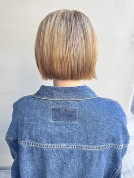 ヘアー アイス 御器所本店(HAIR ICI) 30代40代ブリーチミルクティーベージュ切りっぱなしボブミニボブ