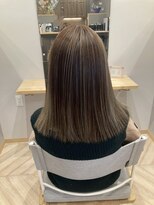 コマ(coma)&nbsp;ハイライト×モノトーン×ベージュ