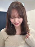 顔周りレイヤーカットくびれヘアミルクティーベージュカラー