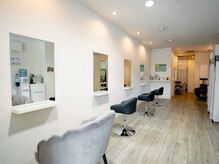 エクソソーム サロン(ex salon)の雰囲気（店内はポップがたくさんで、アットホームな雰囲気のお店です。）