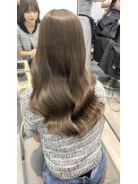 エラ(Ella) 柔らか質感の髪質改善ウェーブカラー