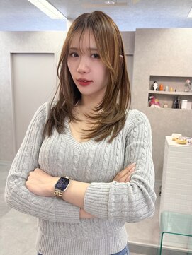 ヘルツ(Hz) 【Hz】伊藤　レイヤーカット＊ハニーベージュ