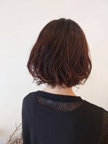 フェスト ヘア メイクアップ(Fest hair makeup) 柔らかな動きで魅せるゆる巻きショートボブ