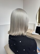 リブランド 銀座(REBRAND)&nbsp;ホワイトベージュカラー